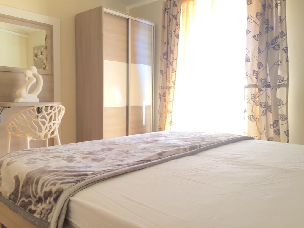 Apartmani Adriatic Ana Novalja Eksteriør bilde